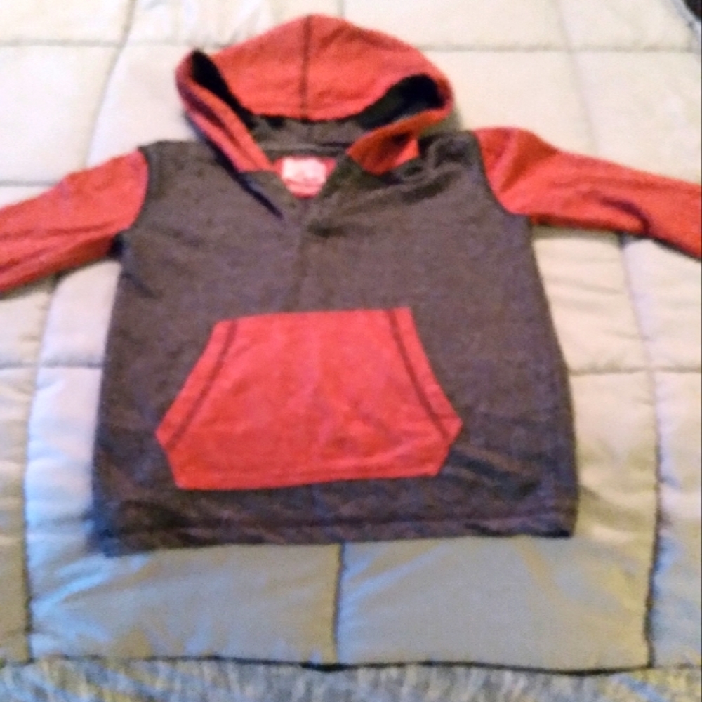 Boys size 6 American Republic hoodie with front pocket.